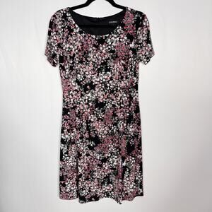 Roz & Ali 8 Black Pink Floral Fit and Flare Pleated Dress Short Sleeve Pockets